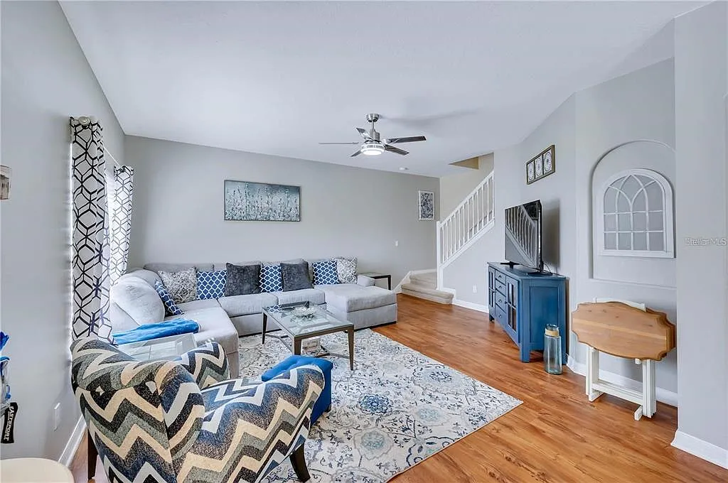 3 bed, 2.5 bath, 1400 sqft, $2,100 — Photo 4