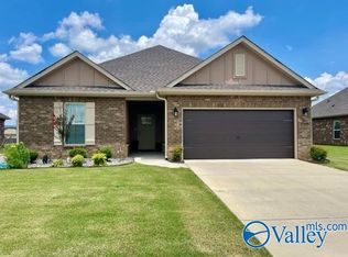 17195 Fieldway Cir NW, Harvest, AL 35749