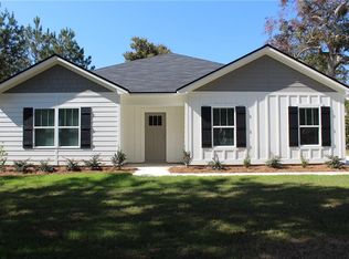 3 Barefoot Dr, Phenix City, AL 36869