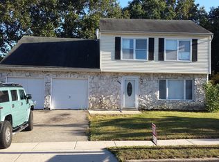 17 Longboat Ave, Barnegat, NJ 08005