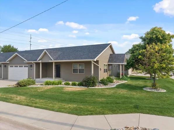 827 King St, Spearfish, SD 57783
