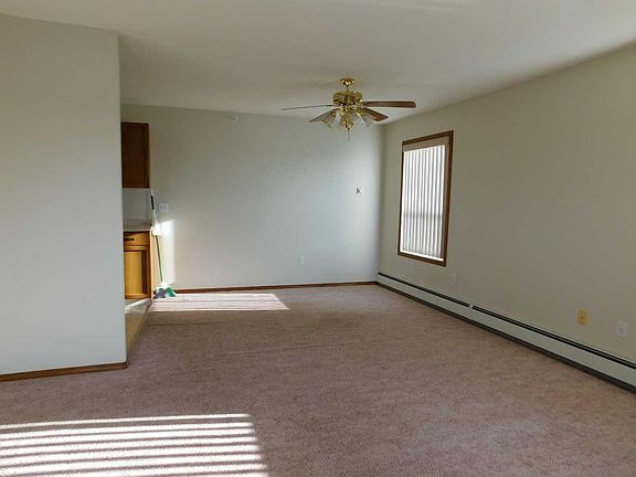 2nd image of 5020 49th St #405