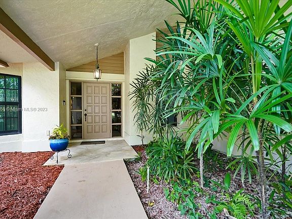 3rd image of 7920 Redwood Ln