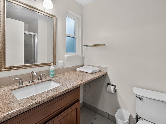 5th image of 14120 NE 7th Pl APT 3