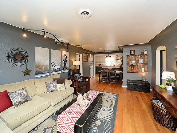 4th image of 1525 Rosemary St
