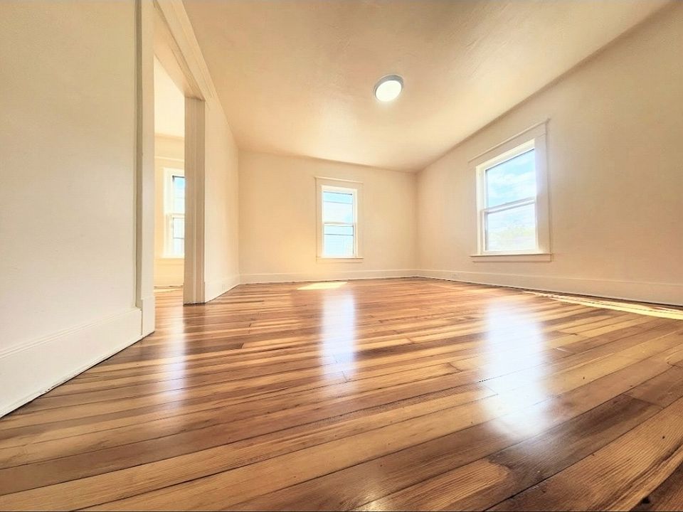 1st image of 754 Chenango St #2