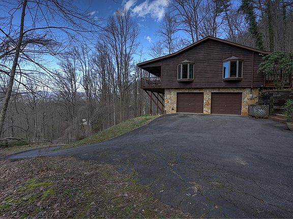 3rd image of 318 Biltmore Cir