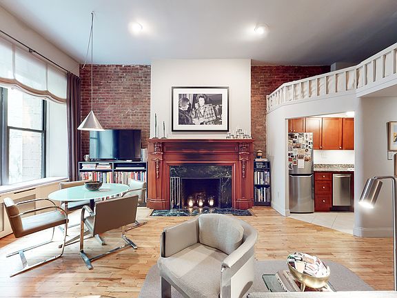 3rd image of 9 W 73rd St APT 2B