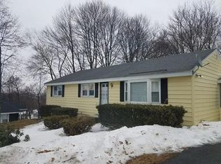 31 Aberdeen St, Lowell, MA 01850