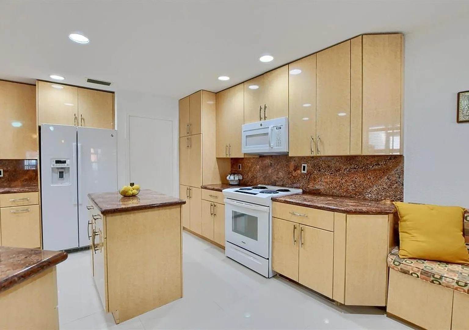 65 Centennial Court, Deerfield Beach, FL 33442 — Photo 1