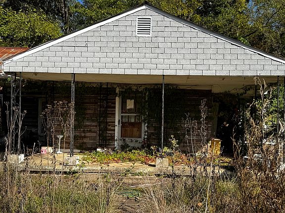 33rd image of 2210 N Hurricane Creek Rd