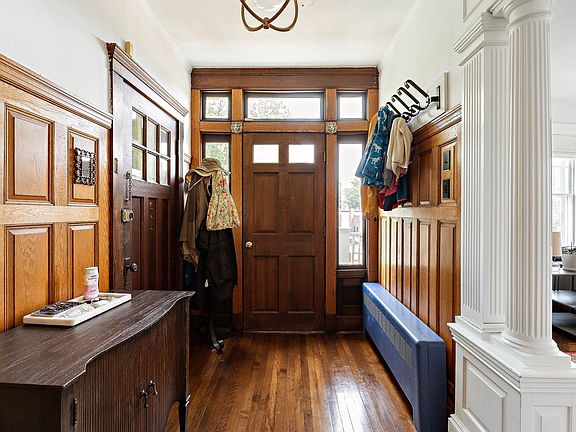 4th image of 85 Trowbridge St #3
