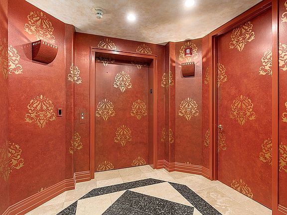 2nd image of 1110 W Ivanhoe Blvd Unit 26