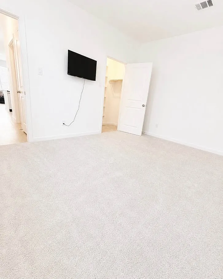 1 bed, 570 sqft, $1,500 — Photo 4