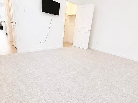 4th image of 3036 Avenida Sonoma Dr #B