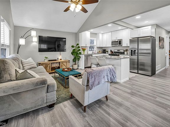 5th image of 4179 W 226th St