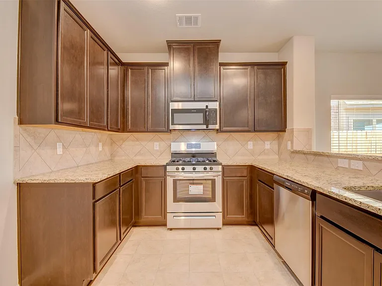 3221 Hatteras Dr — Photo 14