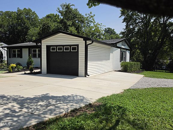 3rd image of 3000 Brentwood Rd