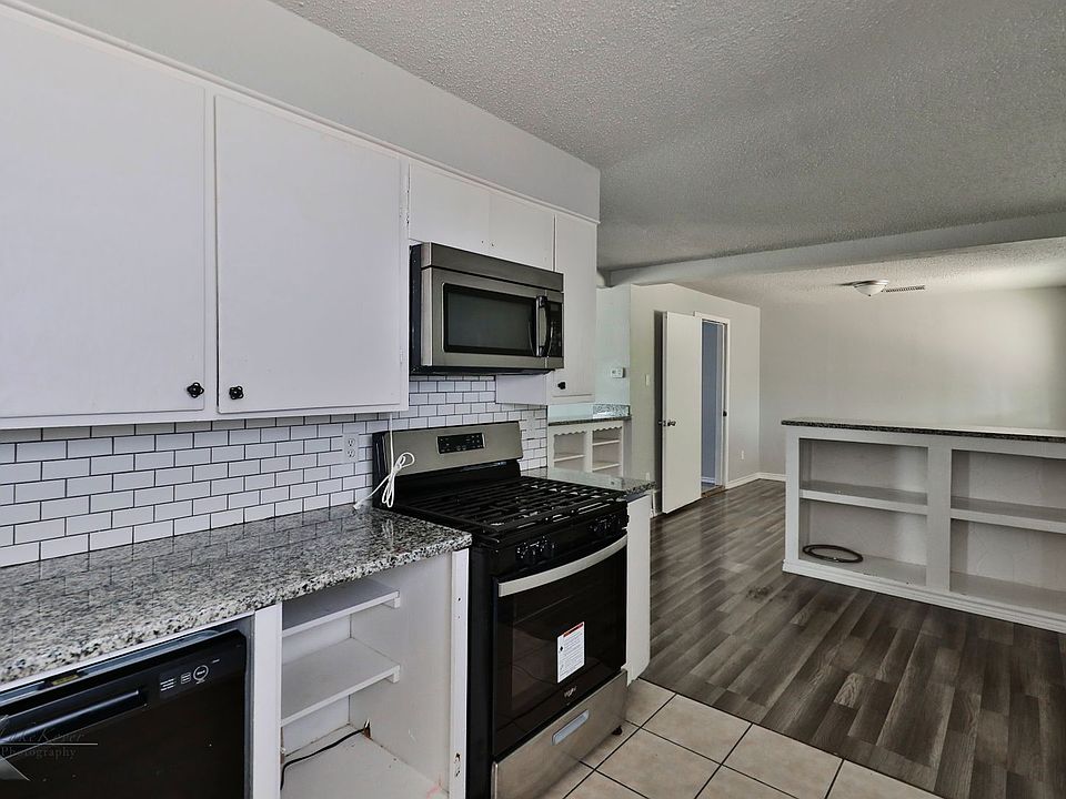 1st image of 5282 S 7th St