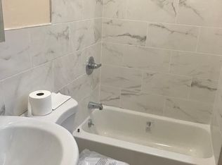 71-30 67th St #2, Ridgewood, NY 11385