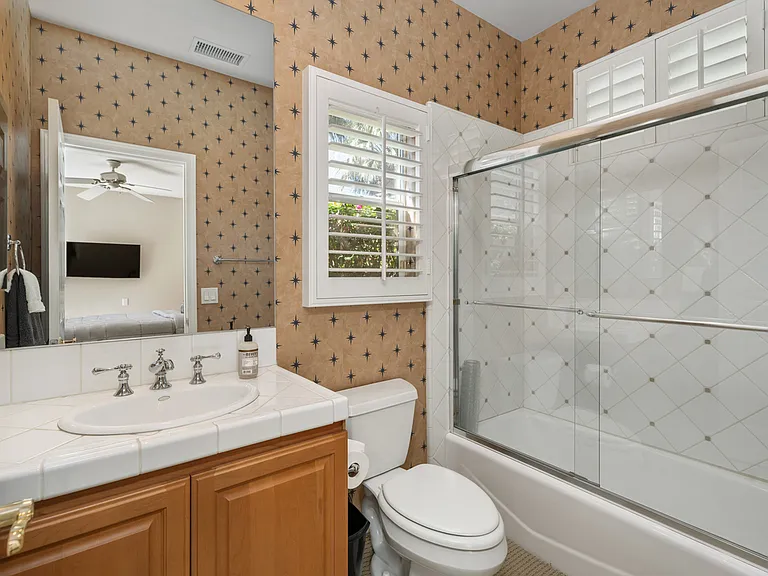 56618 Palms Dr — Photo 24