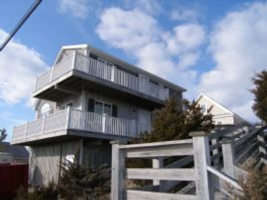 3 bed, $2,500 — Photo 2