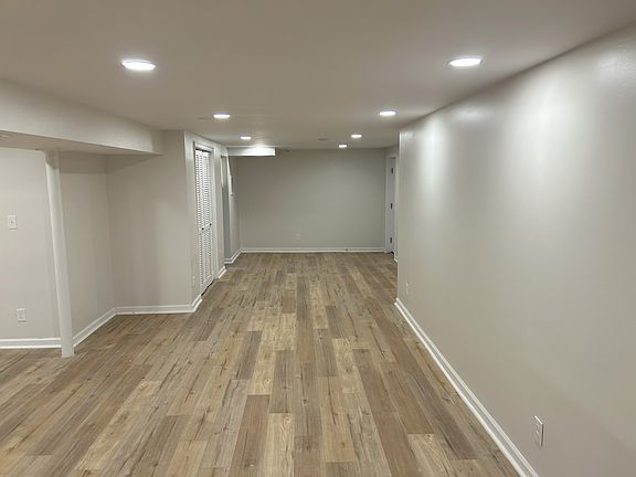 5th image of 2620 Thornhill Rd NW