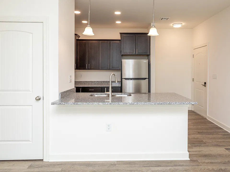 2 Bed 2 Bath - Kitchen