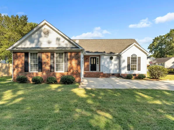 303 Rockland Dr, Simpsonville, SC 29681