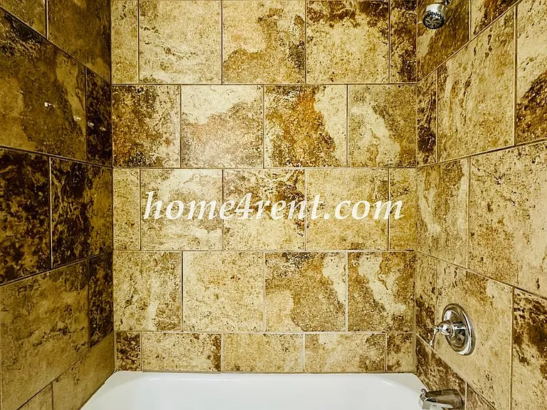 7421 Hardy Ave — Photo 29