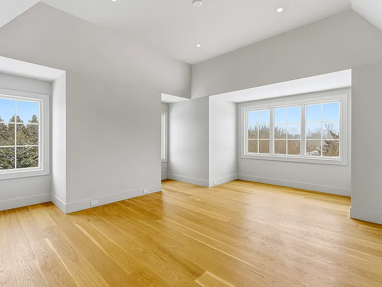 120 Halsey Ln — Photo 33