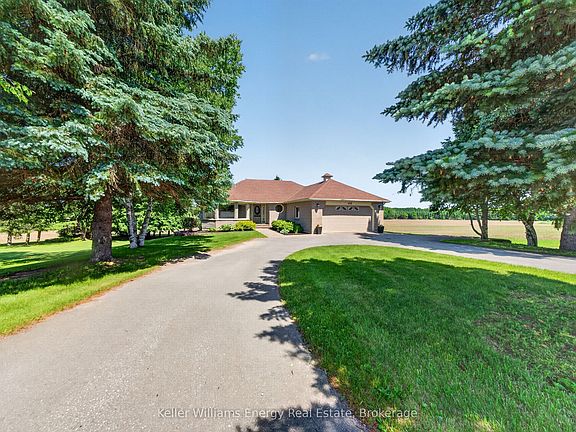 3rd image of 658 Ridge Rd