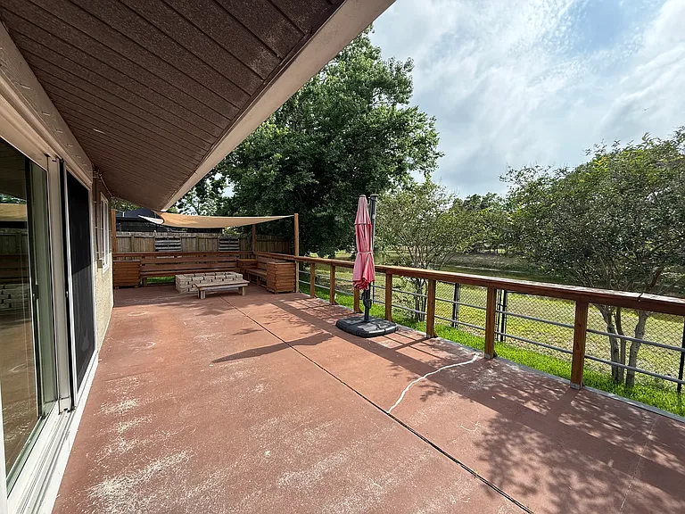 323 Sweetgum Ct — Photo 42
