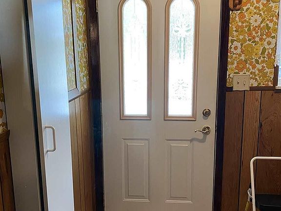 5th image of 275 W Lake Dr