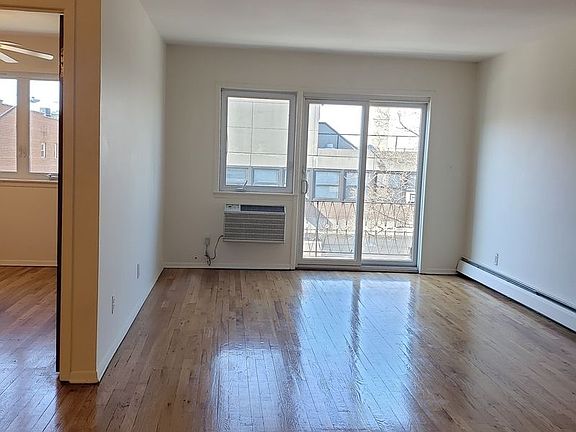 4th image of 25-15 35th St #2