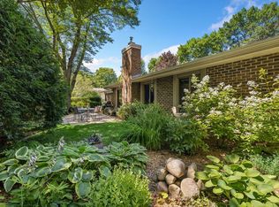 1900 Lanewood Ln N, Plymouth, MN 55447