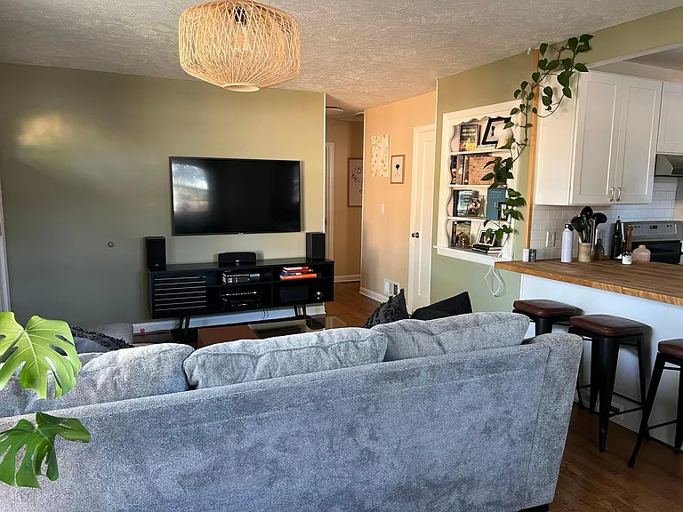 333 NE 90th Ave — Photo 4