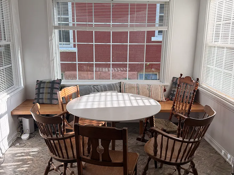 314 Onarga Ave — Photo 2