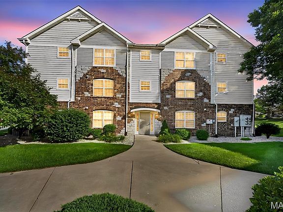 3rd image of 2021 Piedmont Cir #201