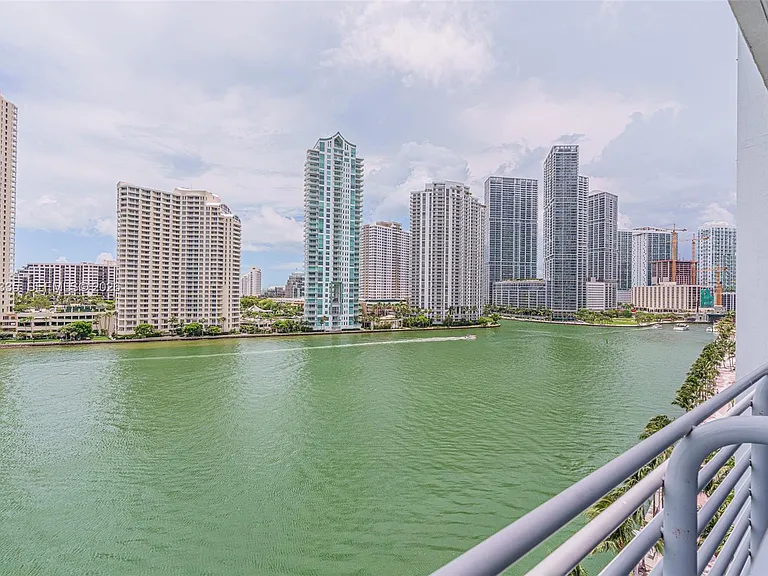 335 Biscayne Blvd #1009 — Photo 3