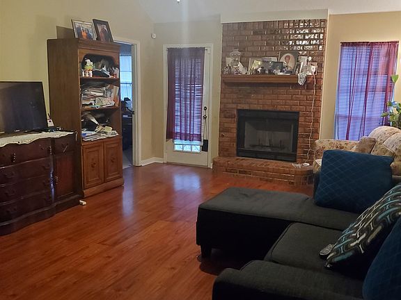 2nd image of 2819 Maryland Cir W