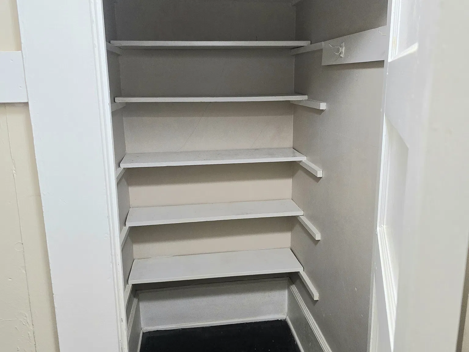 1 bed, 750 sqft, $885 — Photo 4