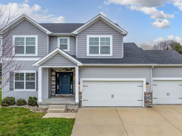 918 W Pinehurst Dr, Eldridge, IA 52748