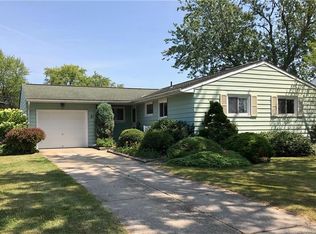 21 Glendale Dr, Tonawanda, NY 14150