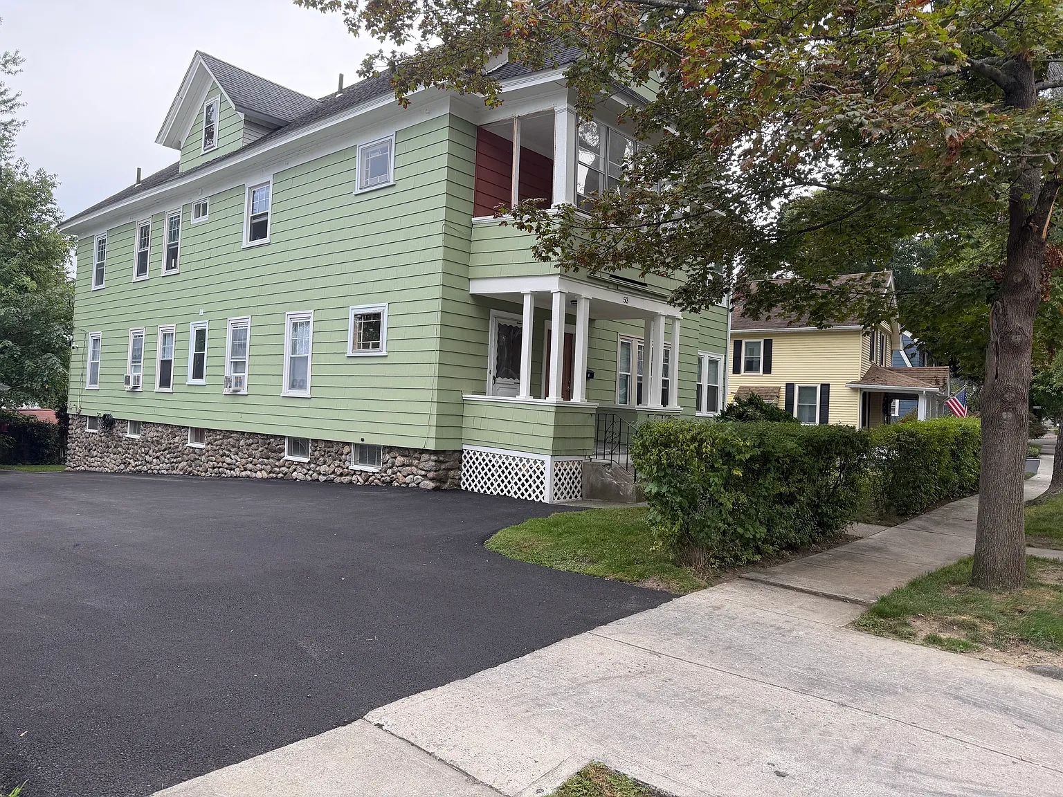 3 bed, 1600 sqft, $2,800 — Photo 2