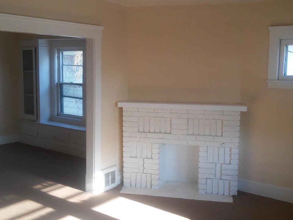 1st image of 1005 E 140th St