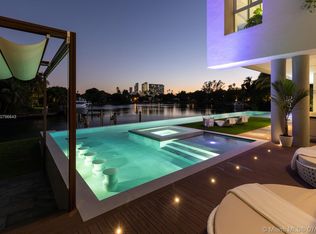 4731 Lake Rd, Miami, FL 33137