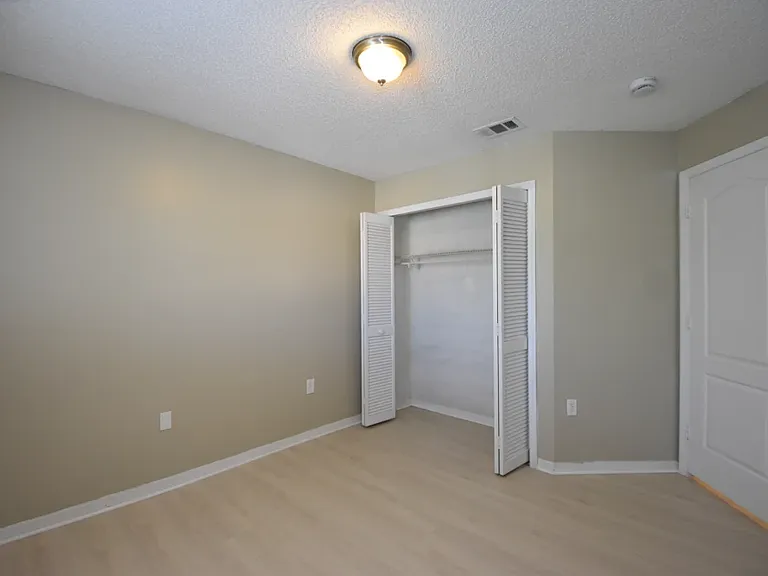 15209 SW 51st St — Photo 1