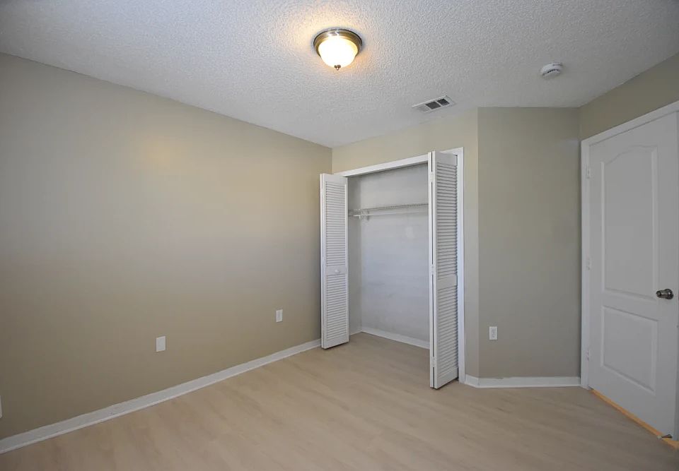 1st image of 15209 SW 51st St