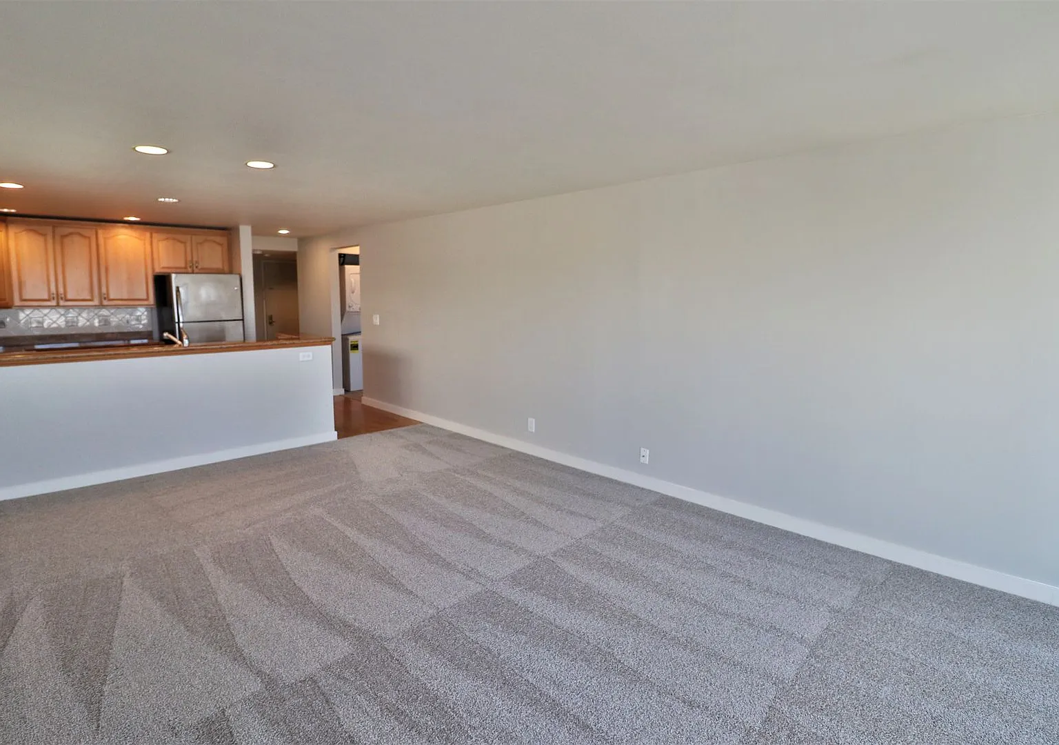 2 Bedroom Apartment In West Seattle with Great Views! — Photo 4